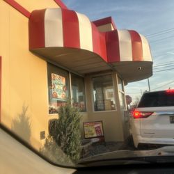 Bruster's Real Ice Cream - Drive thru