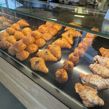 L'Experience Paris - Bellevue - Bread area - Bakeries Near Me - Bellevue, Washington