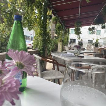 Full Bloom Vegan - Patio - Vegan Near Me - Miami Beach, Florida