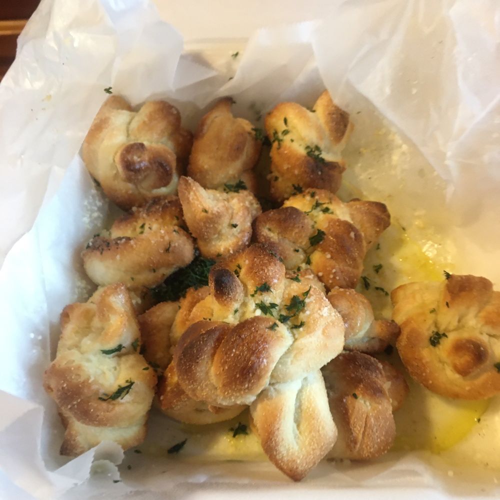 Nino's Pizzeria & Eatery - Garlic knots - Pizza Near Me - Sevierville, Tennessee Nino's Pizzeria & Eatery - Garlic knots - Pizza Near Me - Sevierville, Tennessee