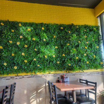Pho Na - Beautiful wall deco! - Vietnamese Near Me - New Braunfels, Texas