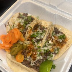 Taqueria La Herradura - Bbq beef tacos