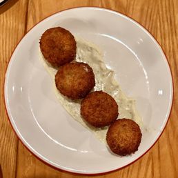 Potato, Newski ham, mozzarella croquettes with peppercorn aioli