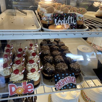 Brewja Coffee - Cute cupcakes - Coffee & Tea Near Me - San Lorenzo, California