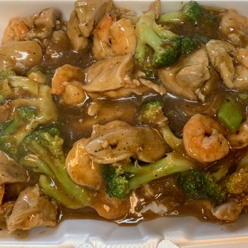 Pepper Pot Restaurant - Special with no Beef - Caribbean Near Me - Jacksonville, Florida