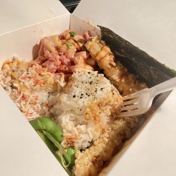 Happy Belly Eatery - BROKEN SUSHI BOWL - Food Trucks Near Me