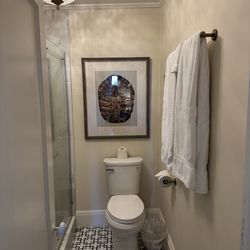 Prince Solms Inn - Toilet room and shower
