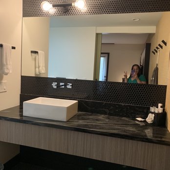 Mahala - Bathroom - Hotels Near Me - Palm Springs, California Mahala - Bathroom - Hotels Near Me - Palm Springs, California