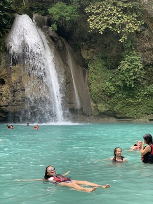 Kawasan Falls by null