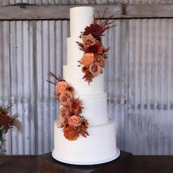 Alba's Cake Studio - Wedding cake - Custom Cakes Near Me