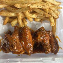 Kimmie's Kitchen Tampa - Chicken Bone Special