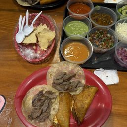 Tacos Arrachera en harina y Quesabirria en mais Tacos Arrachera en harina y Quesabirria en mais
