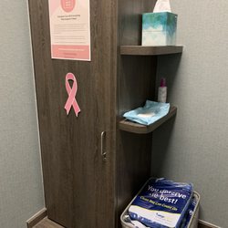 Charlotte Radiology McDowell Breast Center - Changing room