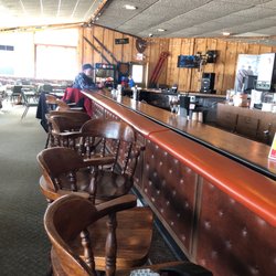 Caribou Lodge Restaurant & Lounge - Bar area of caribou lodge , it's a beautiful location, just lacking people. Wish more would come to enjoy this great hill