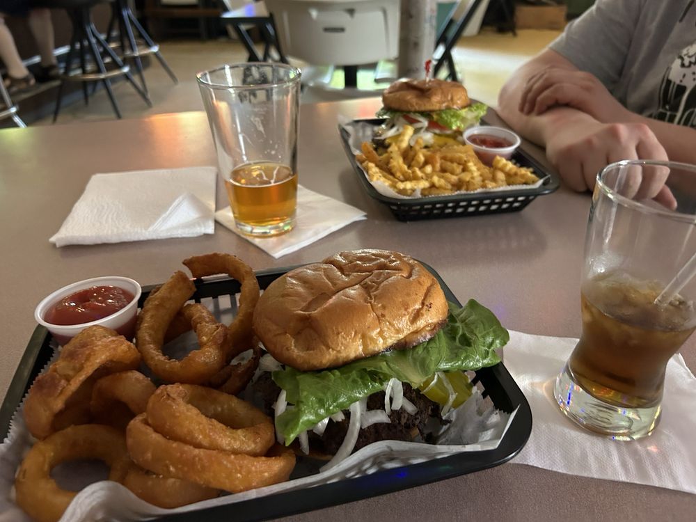 SUGARBOWL BAR & GRILL Updated September 2024 40 Photos & 16 Reviews