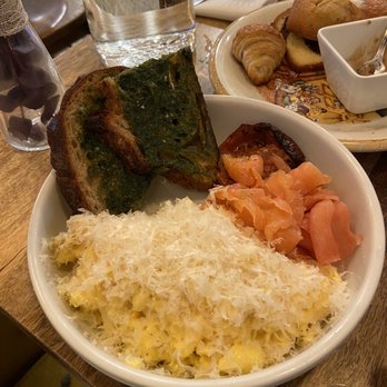 Loupiotte Kitchen - The soft scramble with smoked salmon and pesto toast - French Near Me - Los Angeles, California Loupiotte Kitchen - The soft scramble with smoked salmon and pesto toast - French Near Me - Los Angeles, California