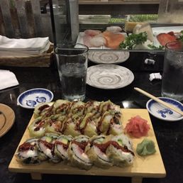 Mojo and crunchy roll.