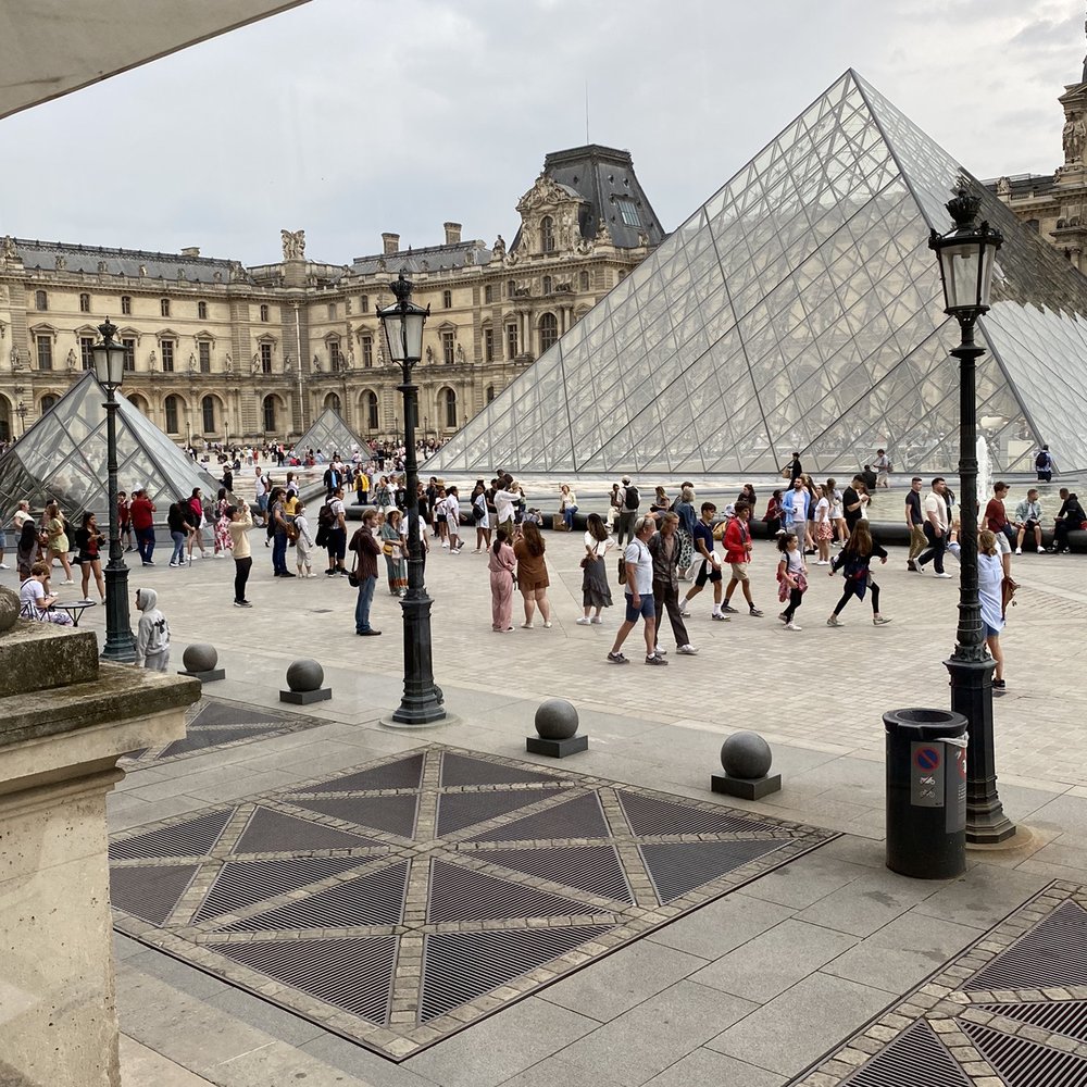 Le Café Marly - View from our outdoor table at lunch - French Near Me - Paris, 75 Le Café Marly - View from our outdoor table at lunch - French Near Me - Paris, 75