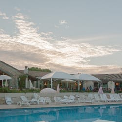 Restaurant le Brantalou - Vue piscine/restaurant