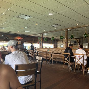 Down the Hatch - Indoor - Seafood Near Me - Ponce Inlet, Florida