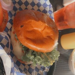 Tangle Blue Saloon - Adult burger