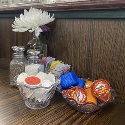My Garden Cafe - Table decor and condiments