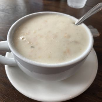 Lunch Lobster Roll - Bowl of clam chowder - Seafood Near Me - Southampton, New York Lunch Lobster Roll - Bowl of clam chowder - Seafood Near Me - Southampton, New York