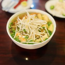 Noble Vegetarian - Udon Pho Noodle Soup (pho)
