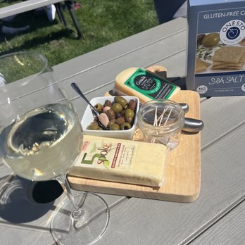 Fjord Vineyards - Wine Tasting Room Near Me - Milton, New York Fjord Vineyards - Wine Tasting Room Near Me - Milton, New York