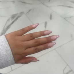 Pink cateye French tips