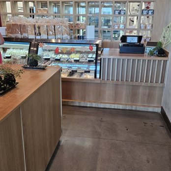 Pullman Bread - Front counter - Japanese Near Me - Enterprise, Nevada