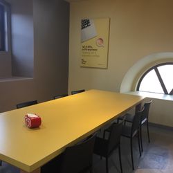 Blu Coffee Shop - Large table for a group