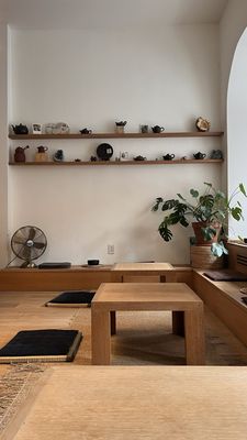 FLOATING MOUNTAIN Tea House |2nd FLOOR| by null