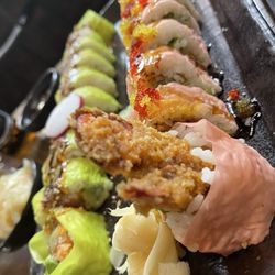 Lobster roll in pink, Amazon in green