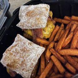 Walk-On's Sports Bistreaux - Prairieville Restaurant - Beignet Burger