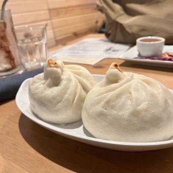 Alice & Friends' Vegan Kitchen - Steam buns - Vegetarian Near Me - Chicago, Illinois Alice & Friends' Vegan Kitchen - Steam buns - Vegetarian Near Me - Chicago, Illinois