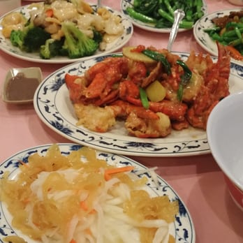 New Golden Gate - Lobster and abalone and other yummy things - Chinese Near Me - Boston, Massachusetts New Golden Gate - Lobster and abalone and other yummy things - Chinese Near Me - Boston, Massachusetts