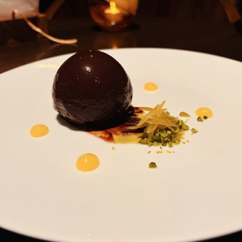 Lewers Lounge - Kona Espresso Tiramisu - Jazz & Blues Near Me - Honolulu, Hawaii