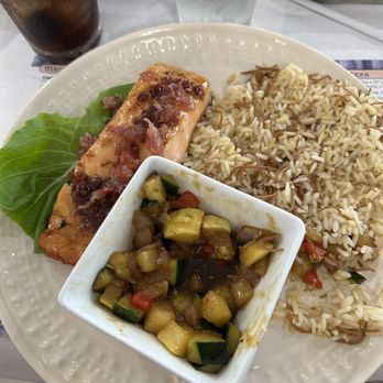 The Tilted Farmer - Salmon ( chefs kiss!) - Burgers Near Me - Seville, Ohio