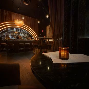 Sweet Linda - Bar area interior - Cocktail Bars Near Me - New York, New York