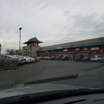 99 Ranch Market - When it snows dont park near shopping entrance, the snow falls on the cars - International Grocery Near Me - Kent, Washington