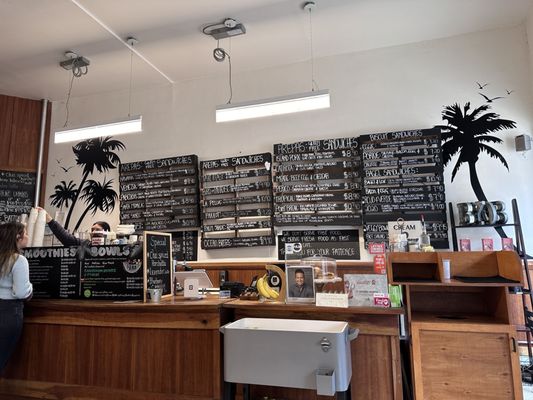 11 Degree North by null