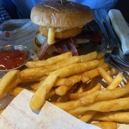 Sweet Cheeses Burger Sweet Cheeses Burger
