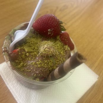 Kokitos - Dubai strawberry cup - Juice Bars & Smoothies Near Me - Fort Worth, Texas