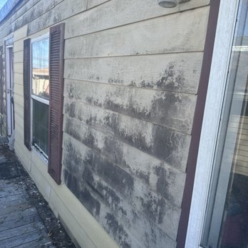 Taaj The Handyman - Vinyl Siding Before - Carpenters Near Me Taaj The Handyman - Vinyl Siding Before - Carpenters Near Me