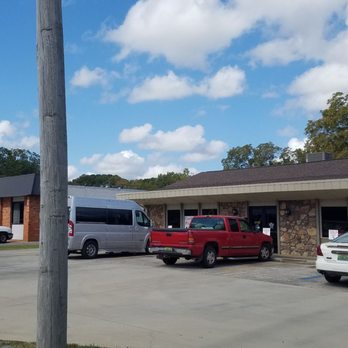 Johnny's Bar-B-Q - ows the outside of the restaurant - Barbeque Near Me - Cullman, Alabama