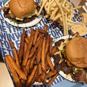 For the Win - Hamburger Sweet Potato Fries Fries - Burgers Near Me - Los Angeles, California For the Win - Hamburger Sweet Potato Fries Fries - Burgers Near Me - Los Angeles, California