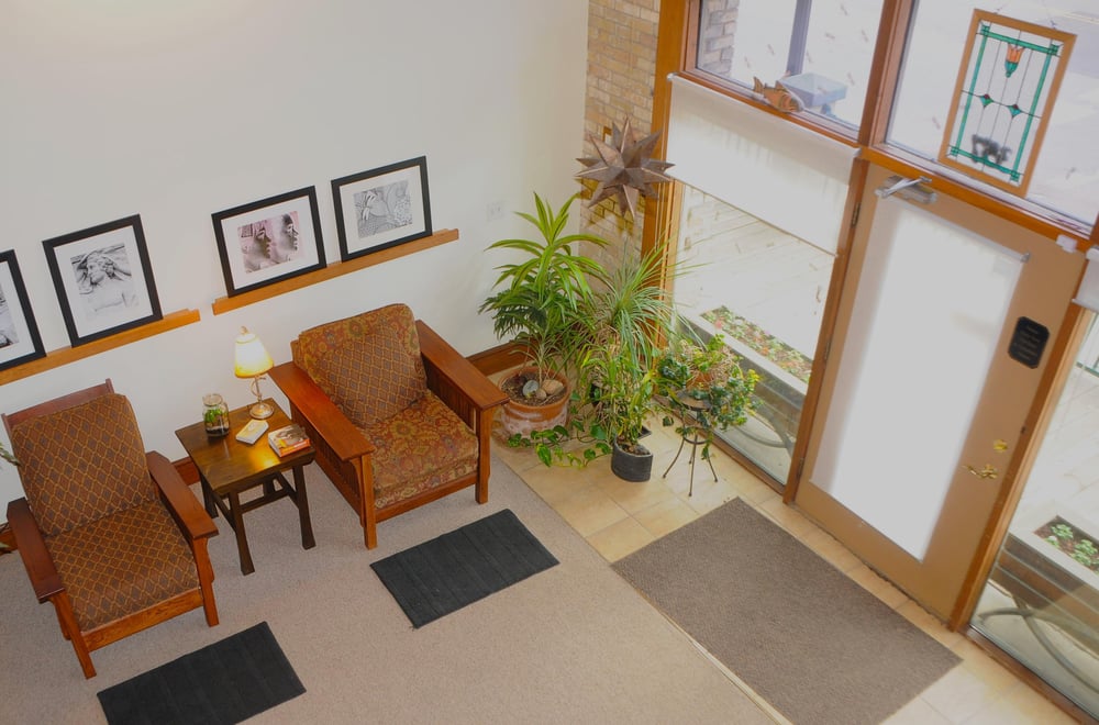 Hunter Mic Thrpst - grief counselor in Saint Paul, MN