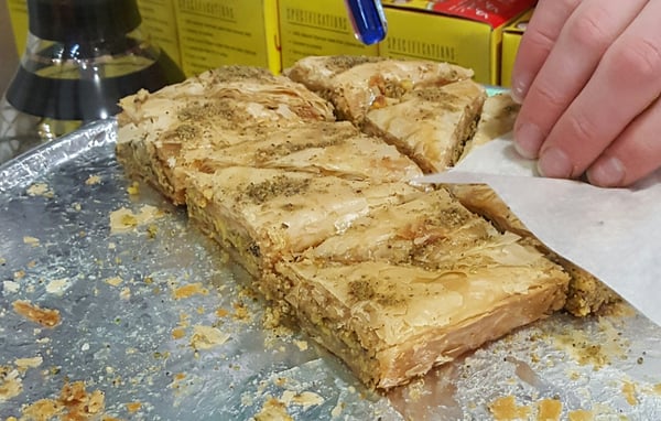 Mak's Mini Mart by null