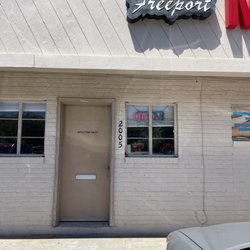 Freeport Massage - Looks a bit "enclosed"